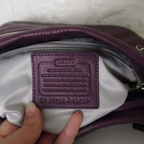 Coach Handbag beautiful!! - Picture 13 of 13